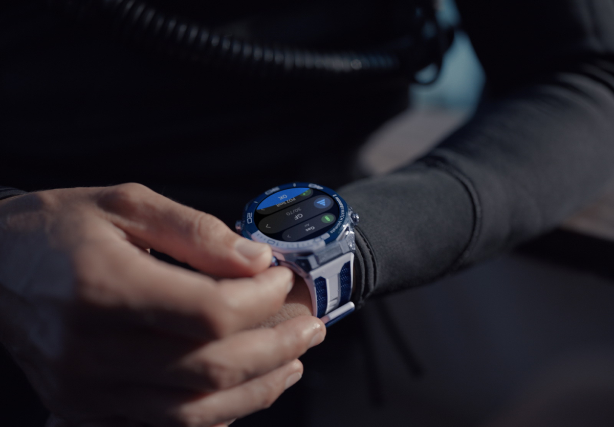 1 Huawei Watch Ultimate 2.jpg